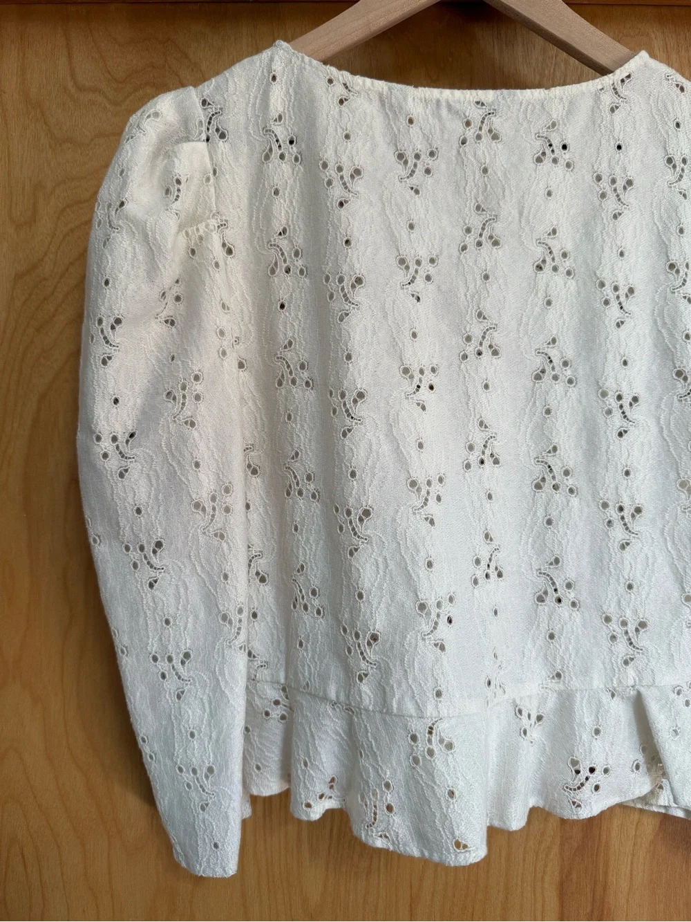 Small Zara Ivory Cream Eyelet Lace Blouse Embroidery Ruffle Puff Sleeve Romantic